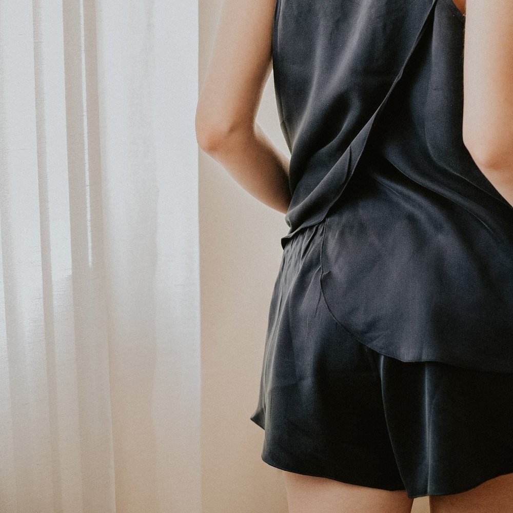 LUNYA Washable Silk Shorts L